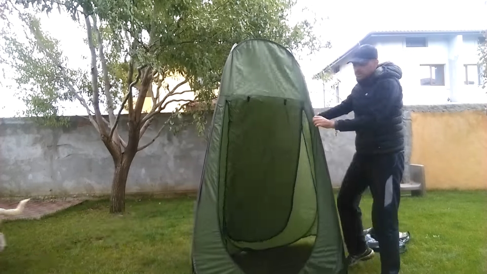 Pop-up portable privacy tent