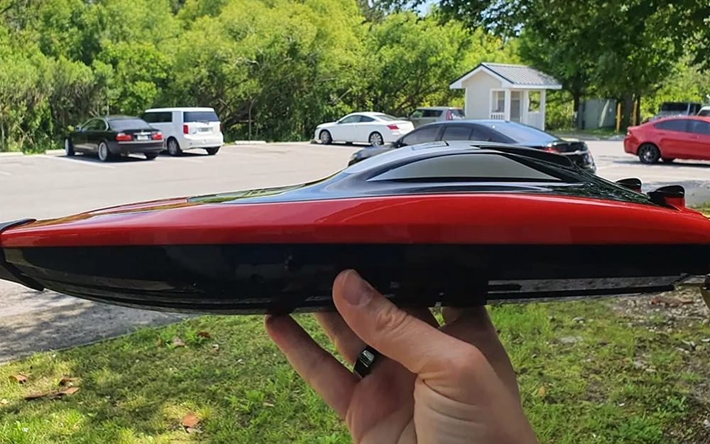 Altair AA102 RED RC Boat
