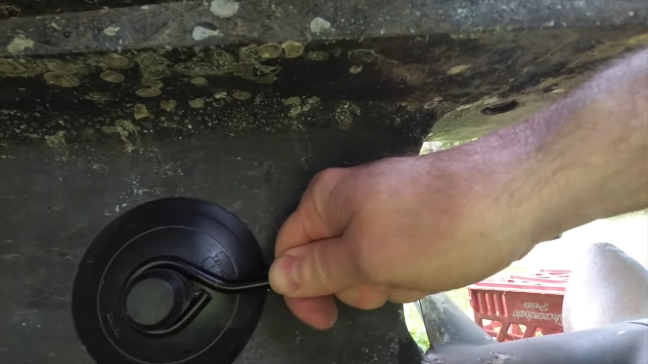 flushing muffs on inlet vents 