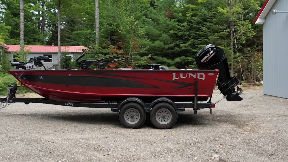 10 Best Lake Boats for Lake Boating, Fishing, and More Lake Access