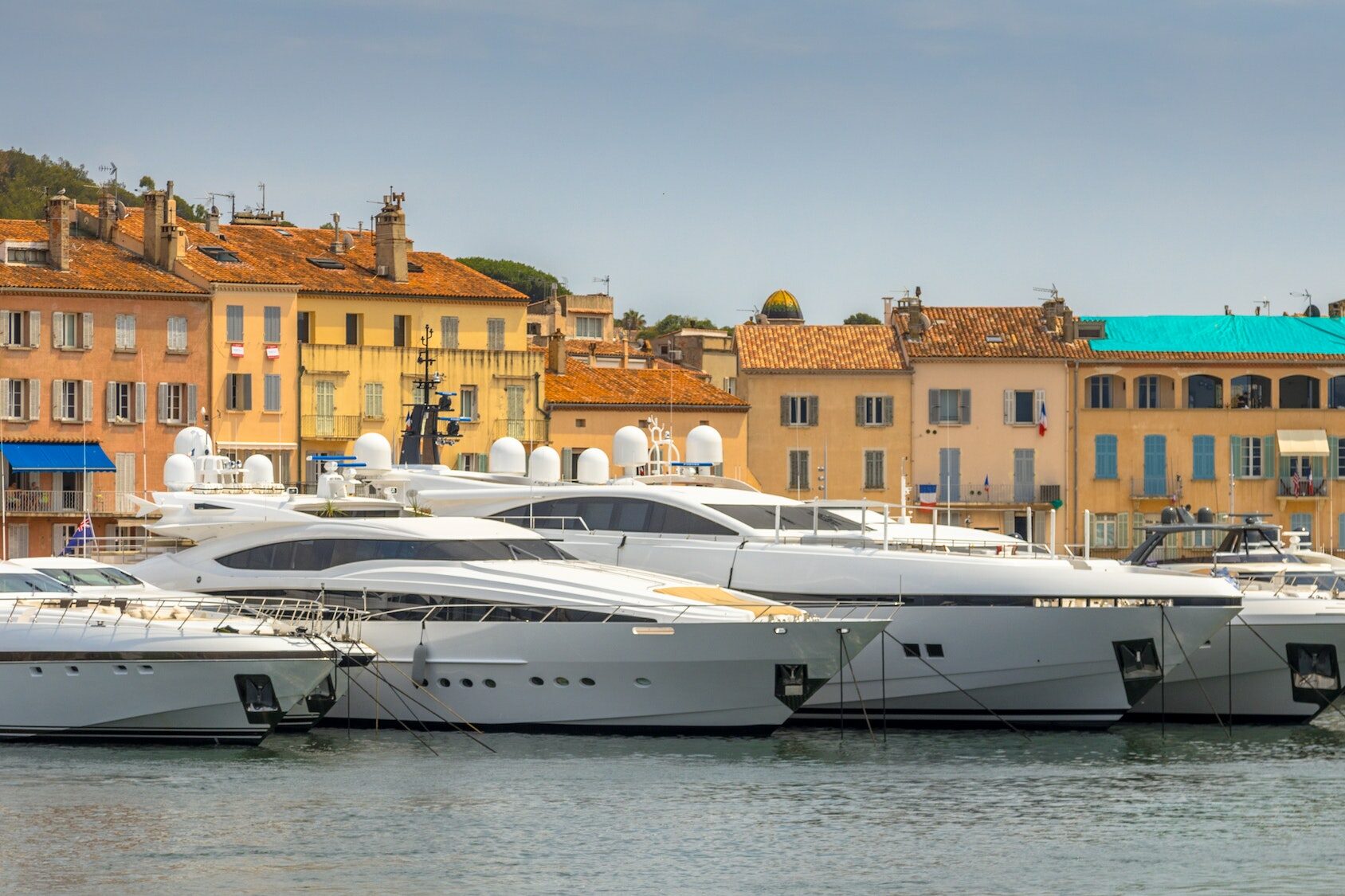 Luxury Yachts Marina