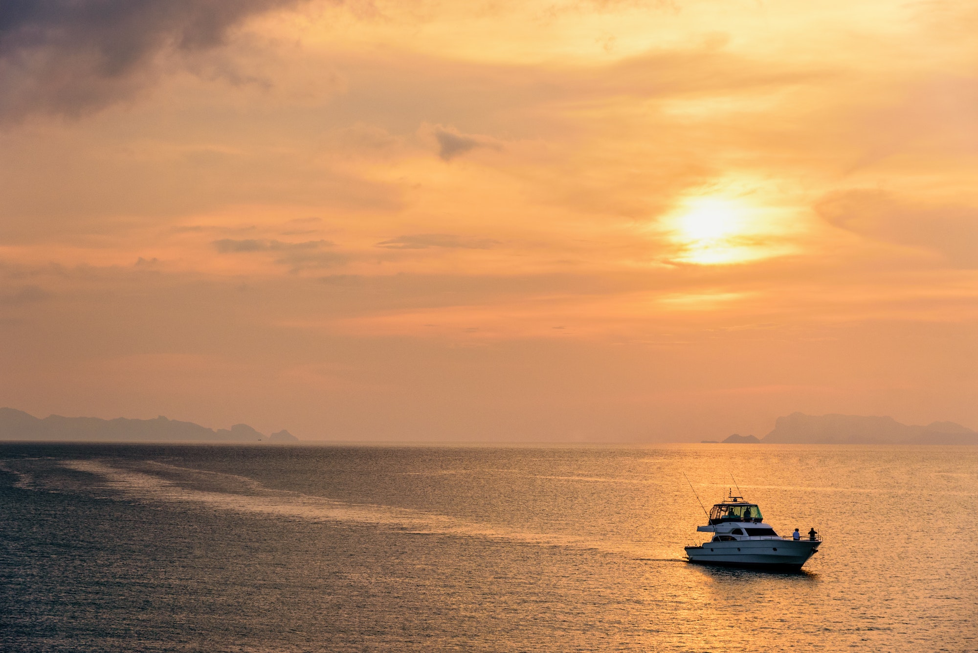 Speedboat returning during the sunset