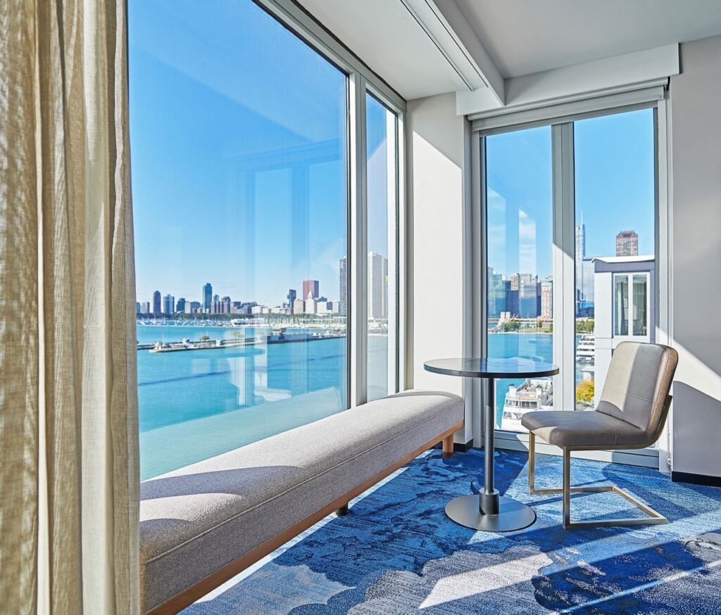 The Best Lakeside Hotels in Chicago: A Waterfront Experience- 1