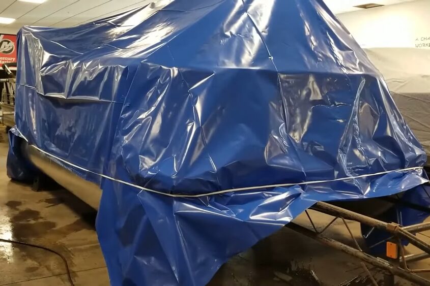 covering boat with Shrink wrap