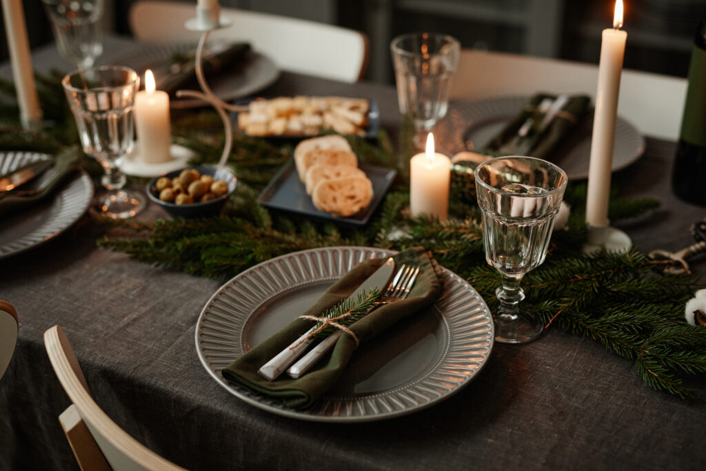 Elegant Christmas Dining Table in Black